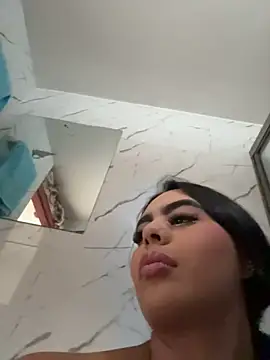 Aylin_Fox Adlı Modelin Canlı XXX Sohbeti