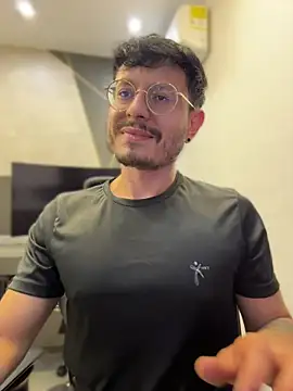 andrewlopezz Webcam show