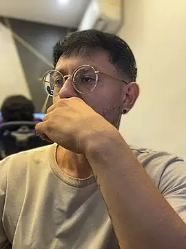 Show de andrewlopezz na webcam