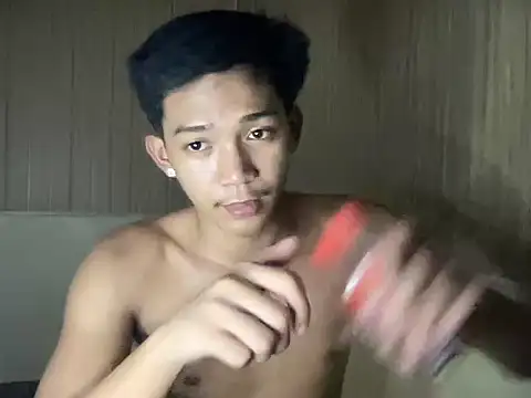 YourcumBoy77 网络视讯表  演