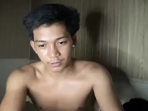 YourcumBoy77 Show Webcam