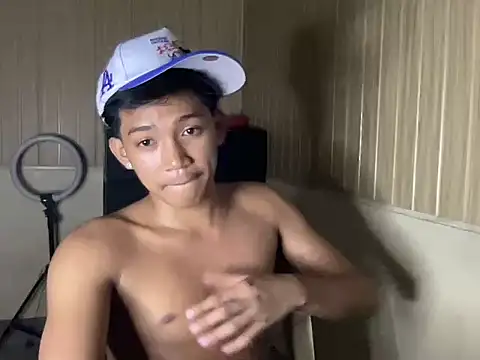 YourcumBoy77 webcam show
