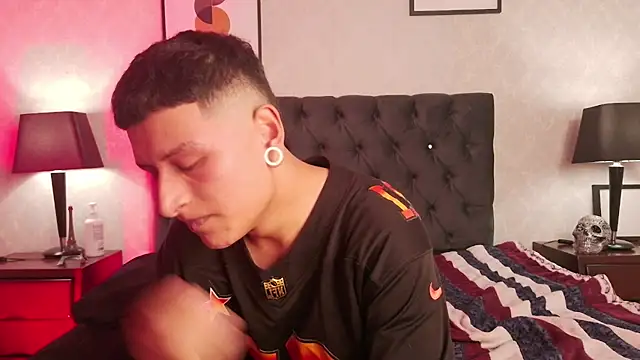 Tom_GiaX_'s Webcam Show