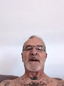 Lieb2701's Webcam Show
