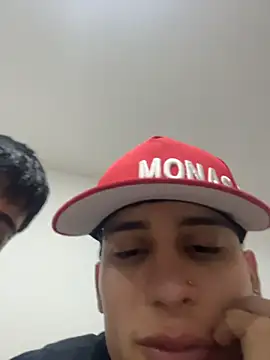 Show modela oliverfoxb na web-kameri