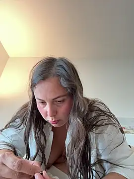 bellag825's Webcam Show