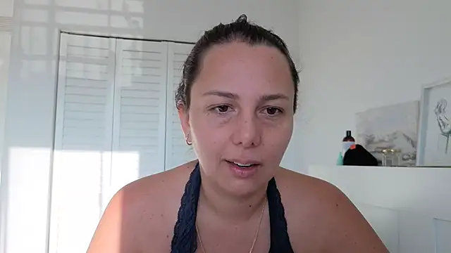 bellag825's Webcam Show