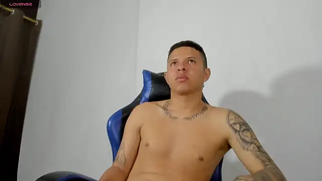 StevenSlimBoyn Webbikameraesitys