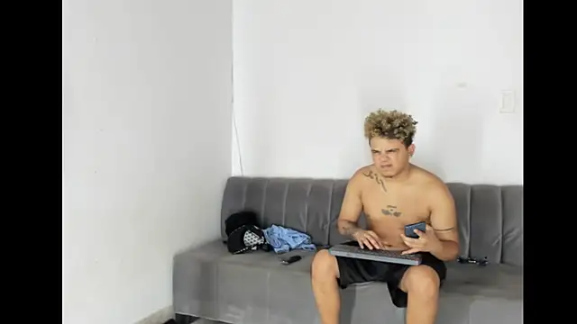 Charlie_Scorpion Webcam Show