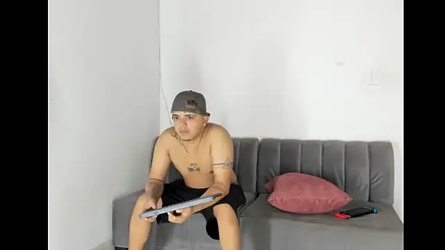 הופעת וובקאם של Charlie_Scorpion