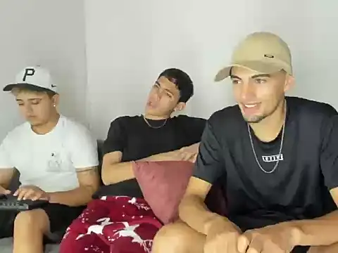 Charlie_Scorpion Show in webcam