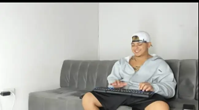 Charlie_Scorpion Шоу с уебкамера