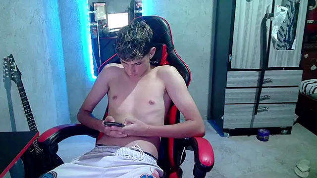 Pablito_Junior11's Webcam Show