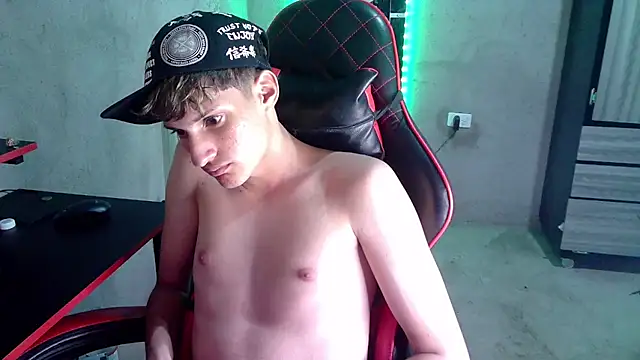 Pablito_Junior11's Webcam Show