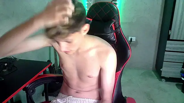 Pertunjukan Kamera Web Pablito_Junior11