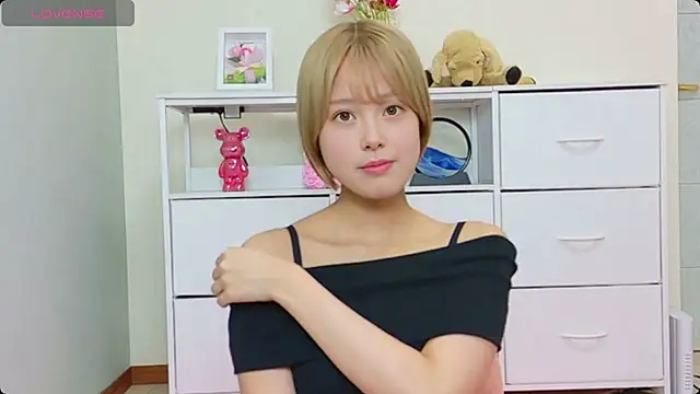 --momoka--のウェブカメラショー
