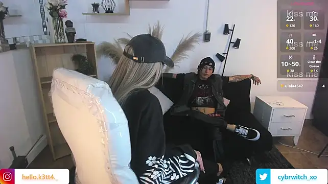 Kitty_vamp Show in webcam