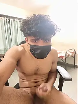 הופעת וובקאם של marathi_mammyboy