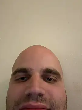 Showrunnerwright1on1 Show in webcam