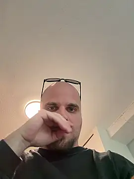 Showrunnerwright1on1 webkamerás műsora