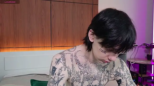 AmberCore's Webcam Show