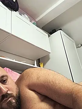 Show modela Eros1986_ na web-kameri