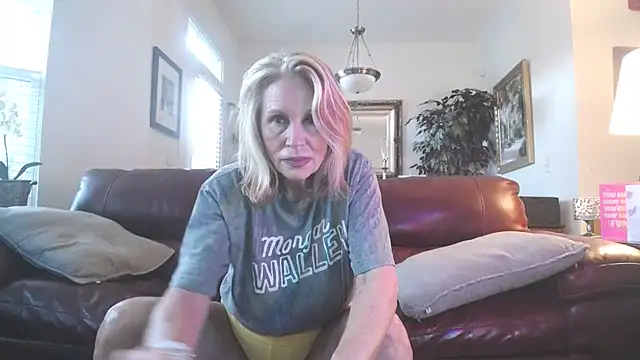 hotblondemilf1962 Webcam Show