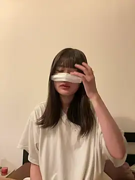 ki_014 Chat XXX in diretta