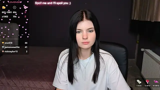 AnnaYount's Live XXX Chat
