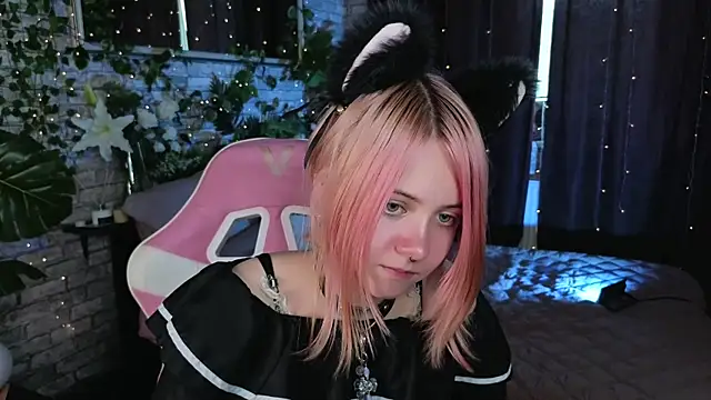 Chatroom XXX en direct de Miiu_miiu