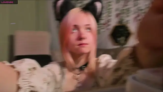 Miiu_miiu 现场XXX聊天