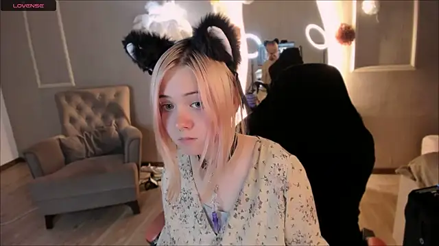 XXX chat uživo modela Miiu_miiu