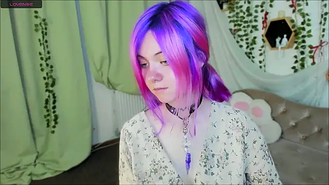 Miiu_miiu Chat XXX in diretta