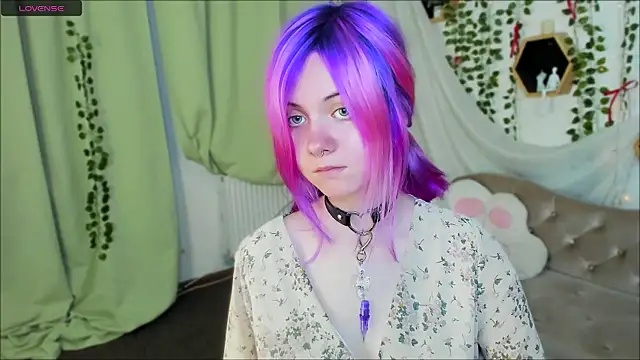 XXX chat uživo modela Miiu_miiu