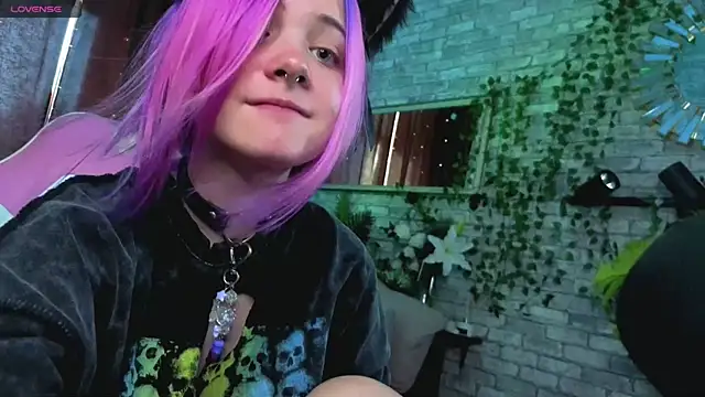 Miiu_miiu Chat XXX in diretta