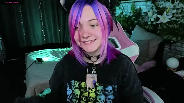 Miiu_miiu Pertunjukan Webcam