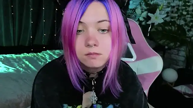 XXX chat uživo modela Miiu_miiu