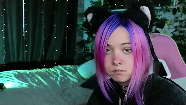 Miiu_miiu Pertunjukan Webcam