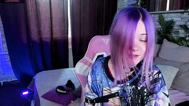 Miiu_miiu Show in webcam