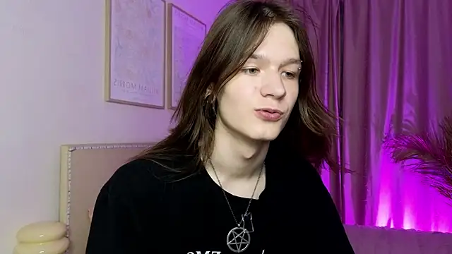 l1l2th: вебкам-шоу