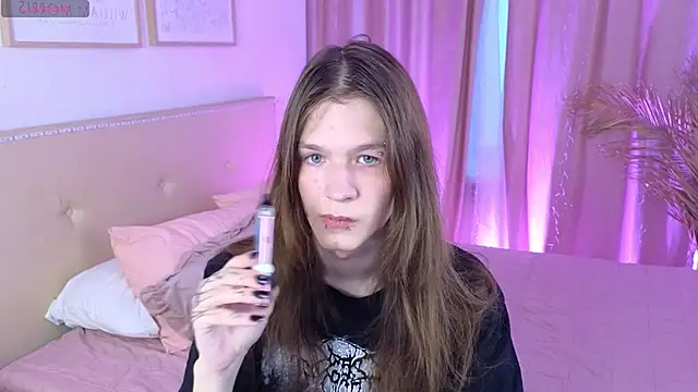 l1l2th Show in webcam