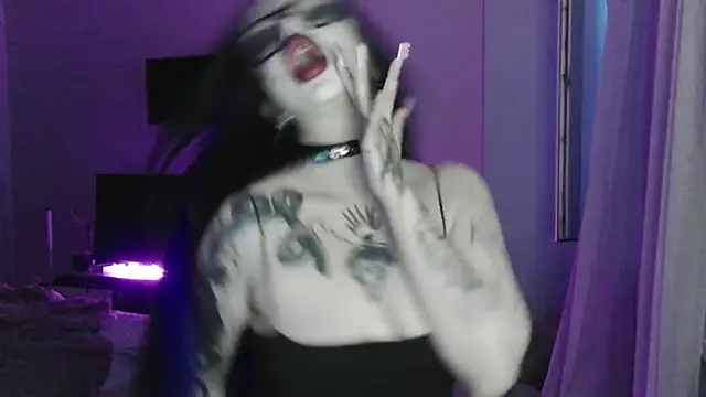 Pokój czatu na żywo – SexmetalGoddess