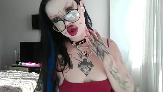 SexmetalGoddess' Live XXX Chat