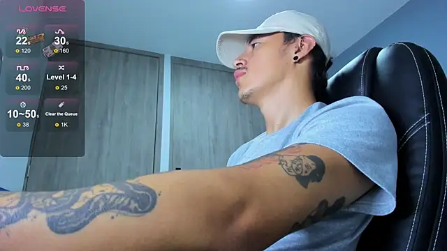 LOBO_ALPHA webcam show