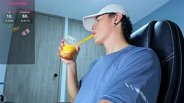 LOBO_ALPHAn Webbikameraesitys