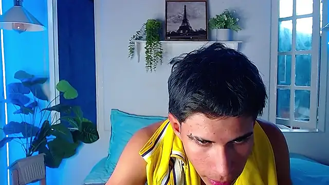 marco_monstercock: διαδικτυακό σόου στην κάμερα