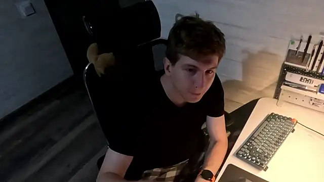 Pokazy przed kamerką – Einar_Nut