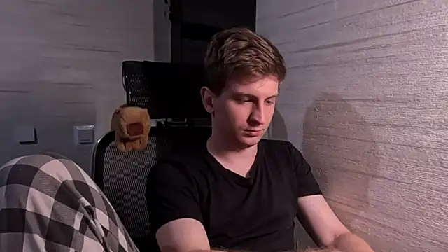 Show modela Einar_Nut na web-kameri