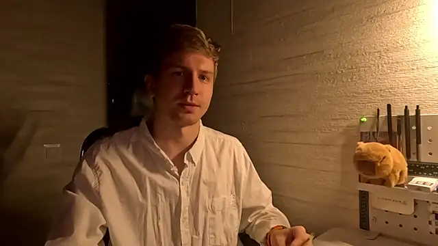 Show modela Einar_Nut na web-kameri