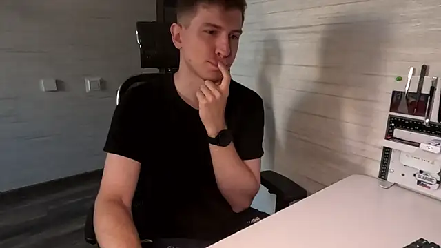 Einar_Nutn Webbikameraesitys